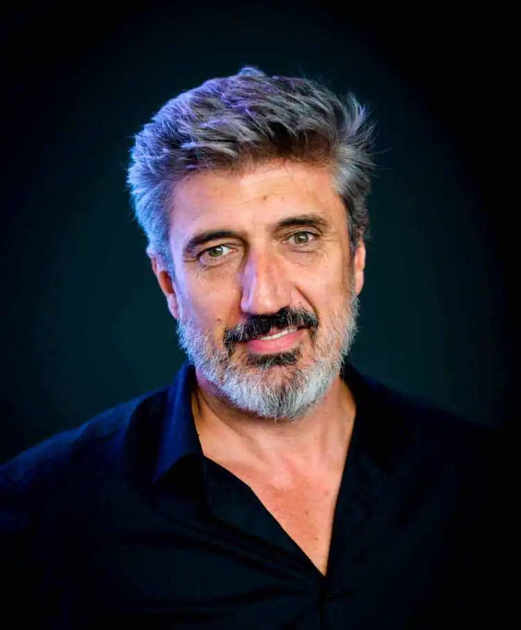 Portrait of Igor Kucinic, silhouette artist